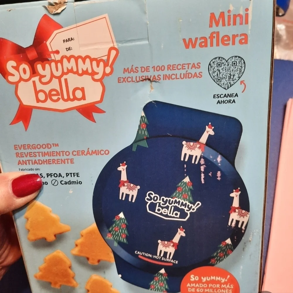 New In Box So Yummy Bella Mini Waffle Maker